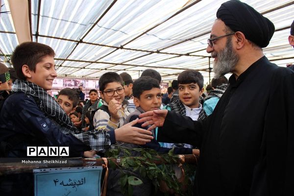 آیین آغاز سال تحصیلی جدید و  هفته دفاع مقدس در تبریز