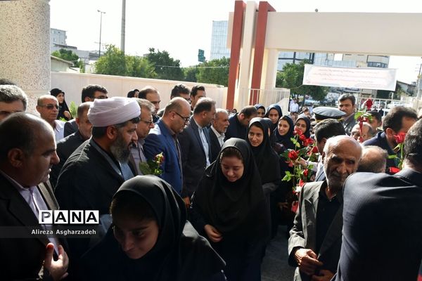 آغاز سال تحصیلی با حضور استاندار و‌ مدیرکل آموزش‌ و پرورش مازندران در بابلسر