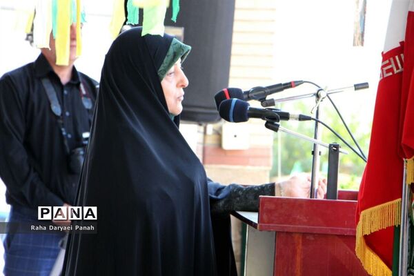 نواخته شدن زنگ آغاز سال تحصیلی جدید در اسلامشهر