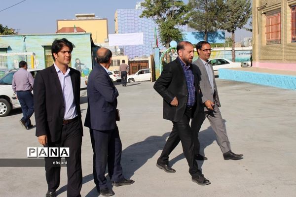 نواختن زنگ مهر و ایثار و مقاومت در مدارس کهگیلویه و بویراحمد ـ دبیرستان دخترانه شاهد یاسوج