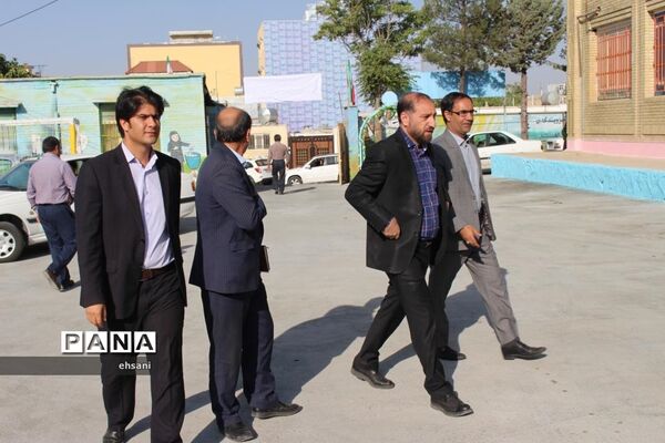 نواختن زنگ مهر و ایثار و مقاومت در مدارس کهگیلویه و بویراحمد ـ دبیرستان دخترانه شاهد یاسوج