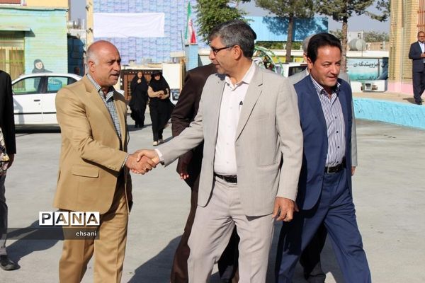 نواختن زنگ مهر و ایثار و مقاومت در مدارس کهگیلویه و بویراحمد ـ دبیرستان دخترانه شاهد یاسوج