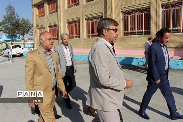 نواختن زنگ مهر و ایثار و مقاومت در مدارس کهگیلویه و بویراحمد ـ دبیرستان دخترانه شاهد یاسوج