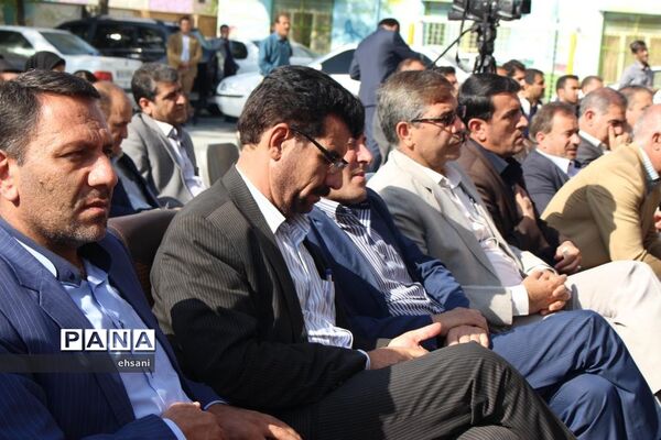 نواختن زنگ مهر و ایثار و مقاومت در مدارس کهگیلویه و بویراحمد ـ دبیرستان دخترانه شاهد یاسوج