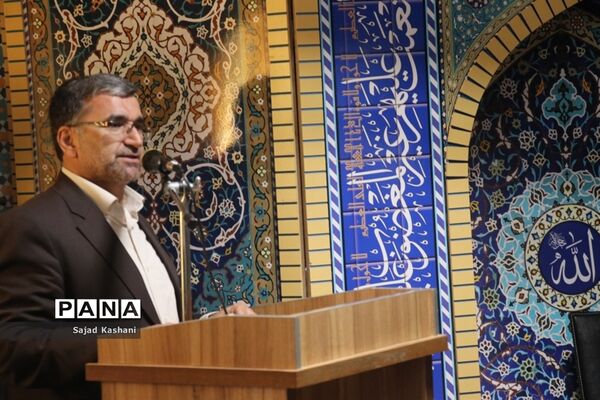 آیین نواختن زنگ اقامه نماز در دبیرستان هاشمی نژاد 4 مشهد