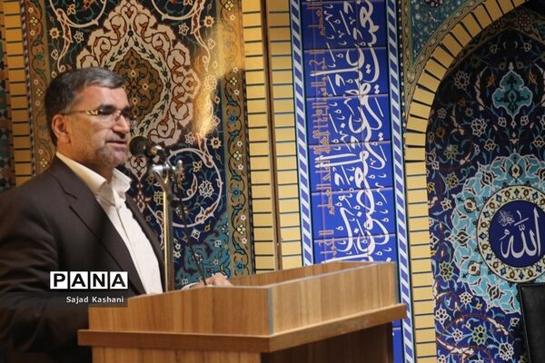 آیین نواختن زنگ اقامه نماز در دبیرستان هاشمی نژاد 4 مشهد