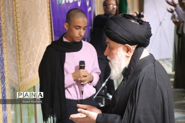 آیین نواختن زنگ اقامه نماز در دبیرستان هاشمی نژاد 4 مشهد
