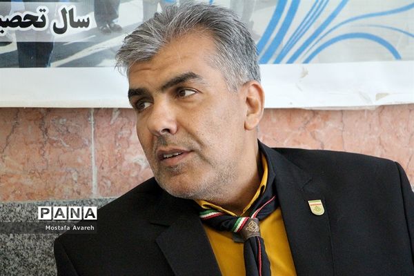 بازدید رئیس سازمان دانش‌آموزی استان خراسان جنوبی از مدرسه امام حسن مجتبی (ع) شهرستان قاین