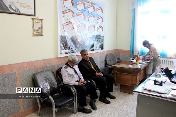 بازدید رئیس سازمان دانش‌آموزی استان خراسان جنوبی از مدرسه امام حسن مجتبی (ع) شهرستان قاین