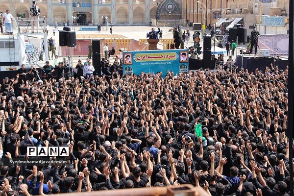 اجتماع عظیم  عاشورائیان در یزد حسینیه ایران