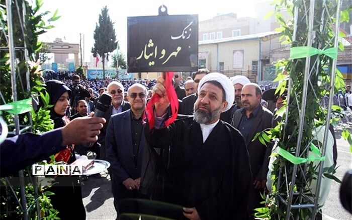 ارتقای هنر زندگی کردن مبتنی بر فرهنگ ارزشی جامعه، وظیفه‌ی آموزش وپرورش است