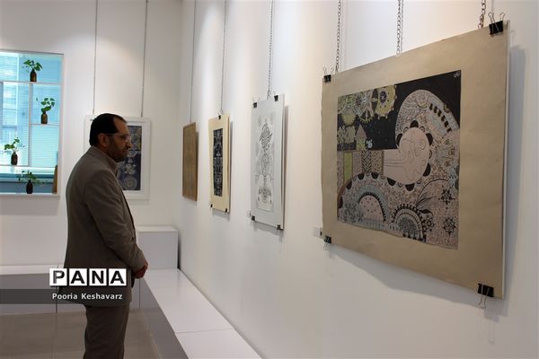 نمایشگاهی از نقاشی های دیجیتال دو دانش آموز شیرازی