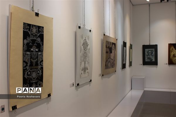 نمایشگاهی از نقاشی های دیجیتال دو دانش آموز شیرازی