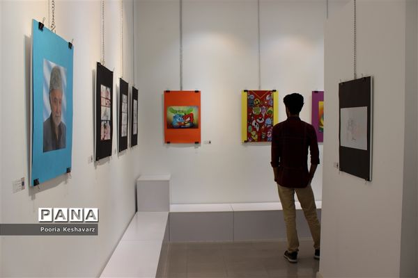 نمایشگاهی از نقاشی های دیجیتال دو دانش آموز شیرازی