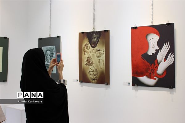 نمایشگاهی از نقاشی های دیجیتال دو دانش آموز شیرازی