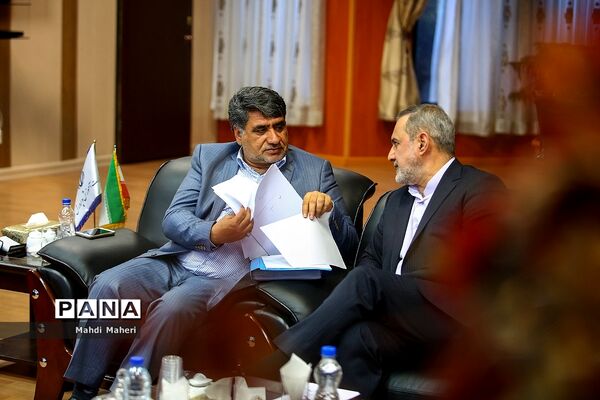 دیدار وزیر آموزش و پرورش با جمعی از نمایندگان مجلس