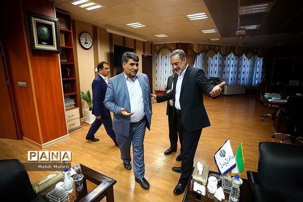 دیدار وزیر آموزش و پرورش با جمعی از نمایندگان مجلس