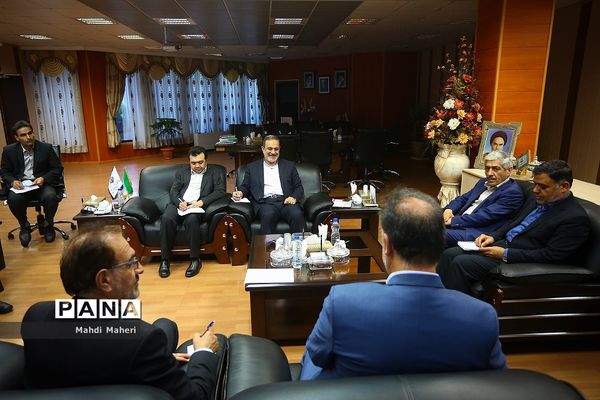 دیدار وزیر آموزش و پرورش با جمعی از نمایندگان مجلس