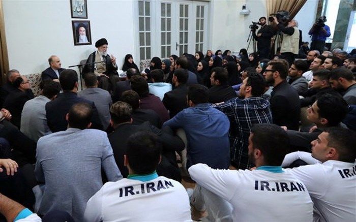 رهبر معظم انقلاب: مطمئناً گوشمالی سختی به عوامل تروریست خواهیم داد