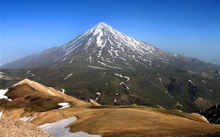 زمان فوران آتشفشان دماوند قابل پیش‌بینی نیست