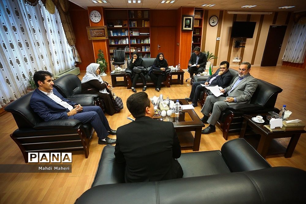 دیدار وزیر آموزش و پرورش با جمعی از نمایندگان مجلس