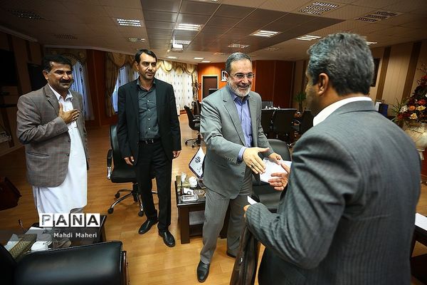 دیدار وزیر آموزش و پرورش با جمعی از نمایندگان مجلس