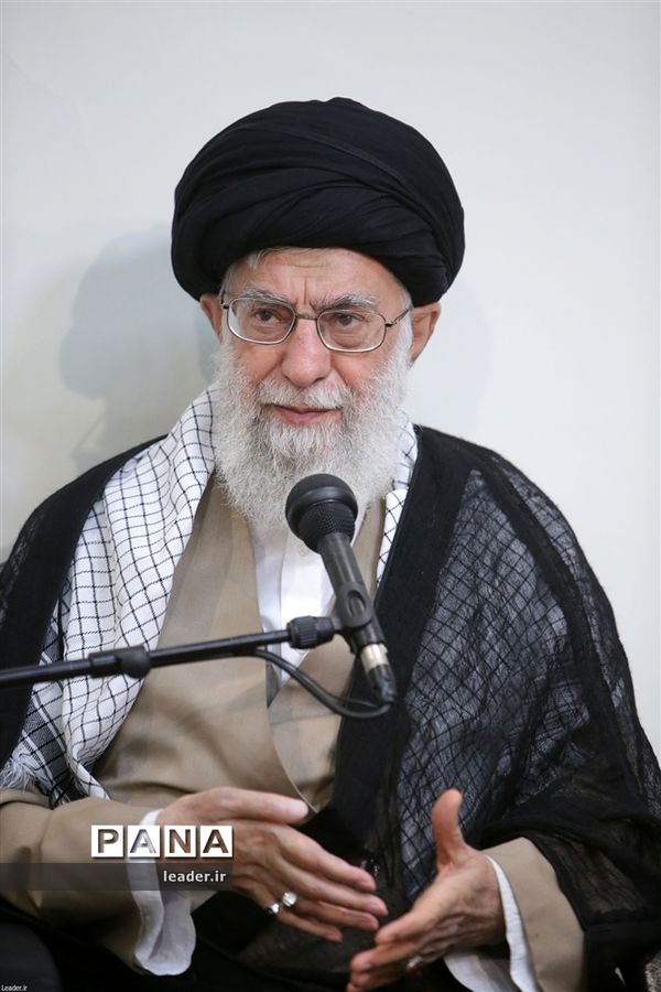 دیدار جمعی از مسئولان و دست‌اندرکاران حج با مقام معظم رهبری