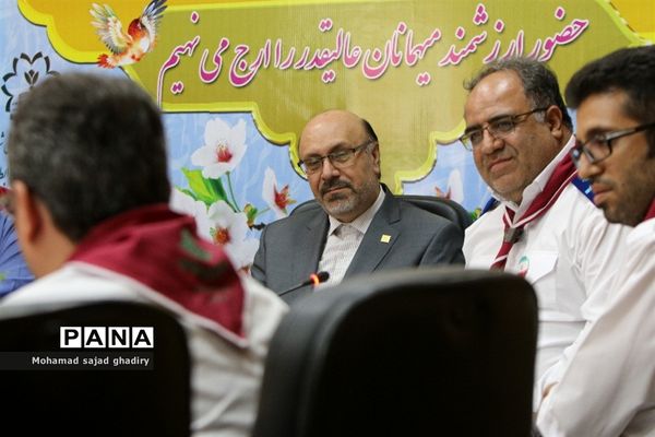 جلسه مدیران دانش‌آموزی مناطق 19 گانه شهر تهران