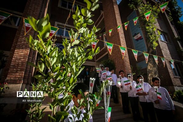آیین بهره برداری از یک هزار و 700 فضای آموزشی
