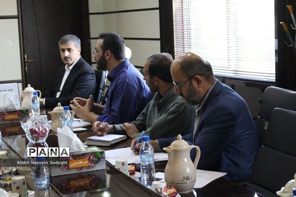 جلسه ستاد هماهنگی و پشتیبانی بسیج دانش‌آموزی استان بوشهر