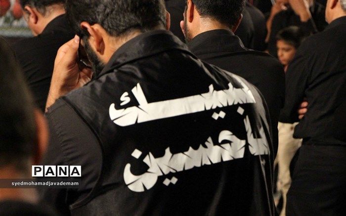 برپایی ۲۰ تکیه در میدان امام حسین (ع) همزمان با دهه سوم محرم