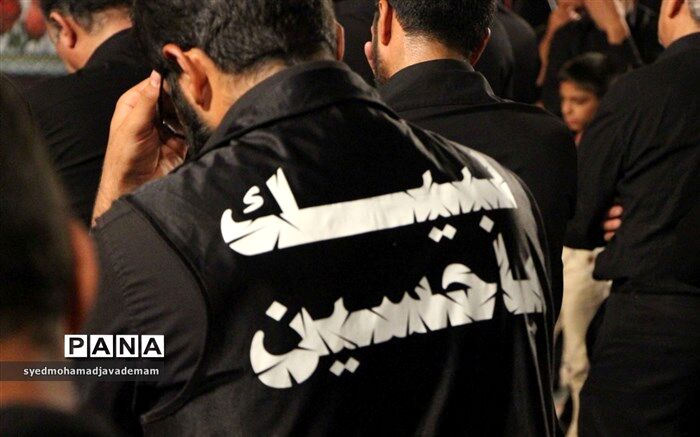 برپایی ۲۰ تکیه در میدان امام حسین (ع) همزمان با دهه سوم محرم
