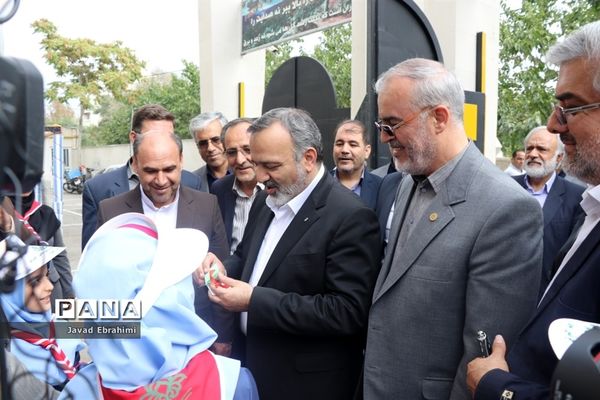 مراسم نمادین استانی مهر عاطفه‌ها در مشهد