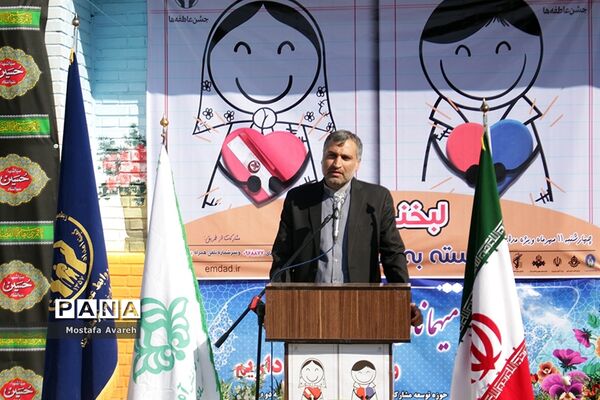 مراسم جشن عاطفه‌ها در مدرسه متوسطه شاهد دختران بیرجند