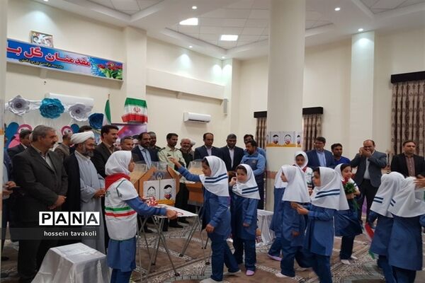 مراسم نمادین جشن عاطفه‌ها دردبستان برکت دین و دانش شهرستان طبس
