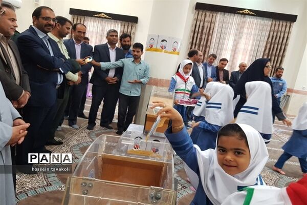 مراسم نمادین جشن عاطفه‌ها دردبستان برکت دین و دانش شهرستان طبس