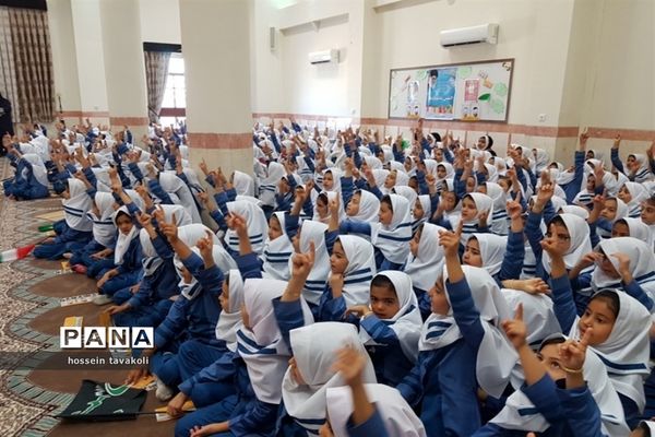 مراسم نمادین جشن عاطفه‌ها دردبستان برکت دین و دانش شهرستان طبس