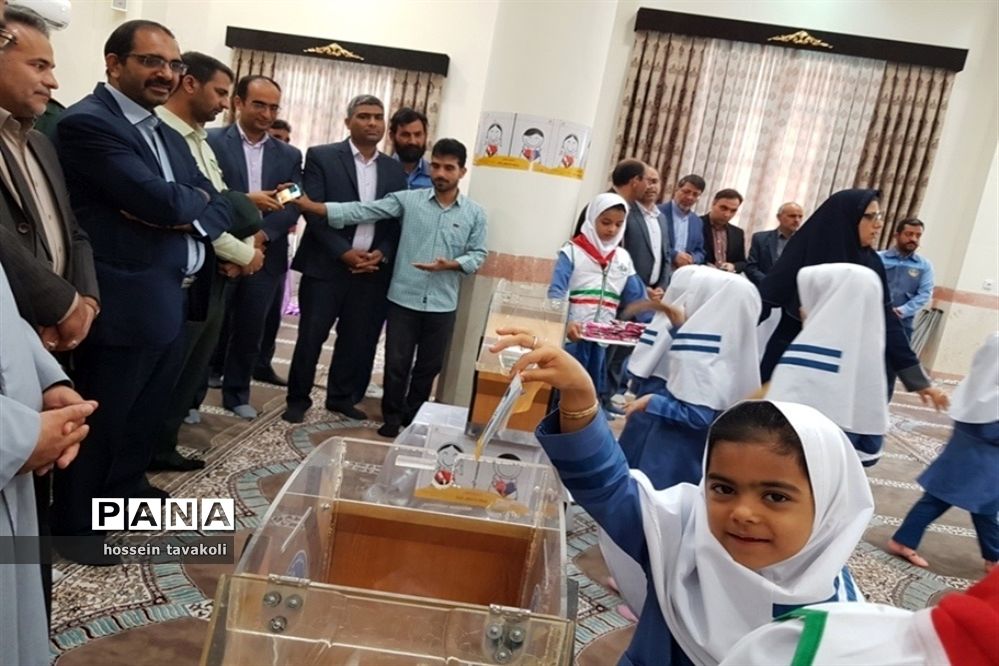 مراسم نمادین جشن عاطفه‌ها دردبستان برکت دین و دانش شهرستان طبس