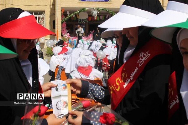 مراسم جشن عاطفه‌ها در مدارس آذربایجان شرقی
