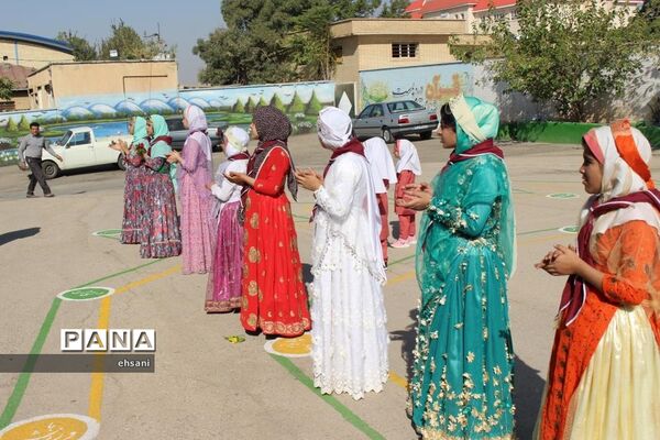 برگزاری جشن عاطفه ها در مدارس کهگیلویه  و بویراحمد