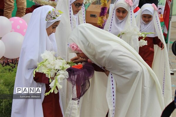 مراسم استانی «جشن عاطفه‌ها» در مدرسه بنت‌الهدی شهرستان بهشهر