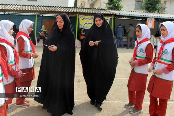 مراسم استانی «جشن عاطفه‌ها» در مدرسه بنت‌الهدی شهرستان بهشهر