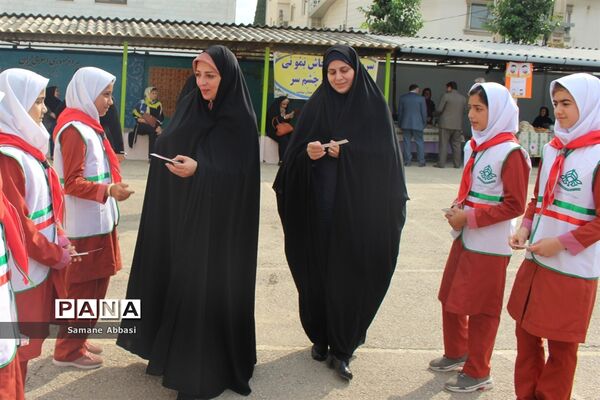 مراسم استانی «جشن عاطفه‌ها» در مدرسه بنت‌الهدی شهرستان بهشهر