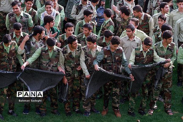 تجمع اقتدار عاشورایی فرماندهان واحدهای پیشگام بسیج دانش آموزی