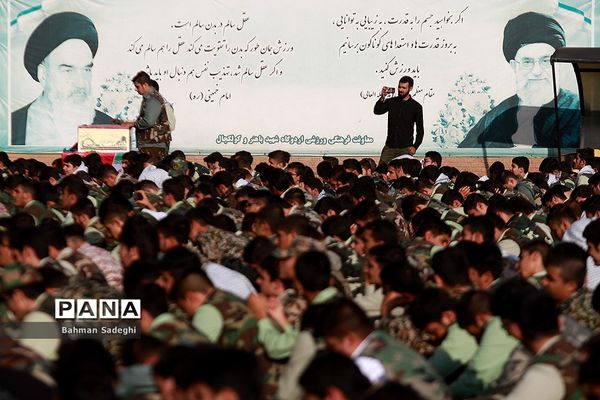 تجمع اقتدار عاشورایی فرماندهان واحدهای پیشگام بسیج دانش آموزی