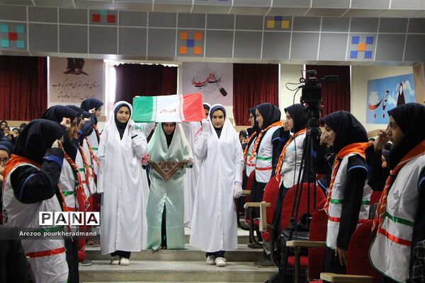 برگزاری مراسم مهر عاطفه ها در استان یزد