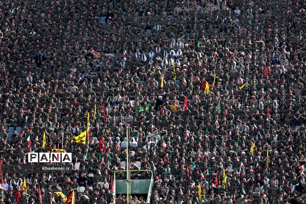 همایش بزرگ اقتدارعاشورایی بسیج و اجتماع باشکوه ده‌ها هزارنفری بسیجیان در ورزشگاه آزادی