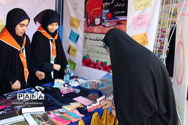 برگزاری آیین مهر عاطفه ها در ناحیه ۲ اهواز