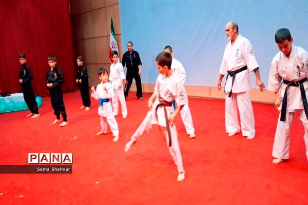 مراسم تجلیل از کاراته کاران آکادمی بهاران در فشافویه