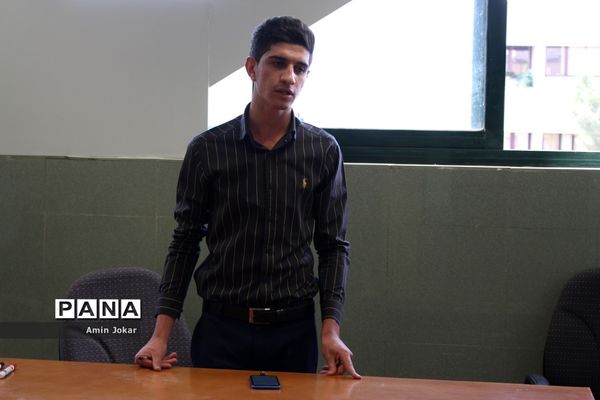 برگزاری کارگاه آموزشی فن سخن‌وری ویژه نمایندگان نهمین دوره مجلس دانش‌آموزی فارس در شیراز